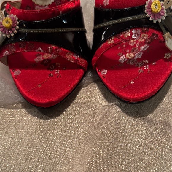 Sexy Colin Stuart Red Floral high heeled mules - Picture 3 of 9